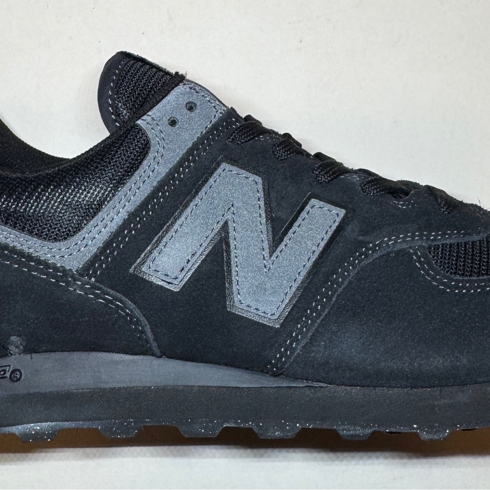 New Balance Men's Black and Gray Sneakers